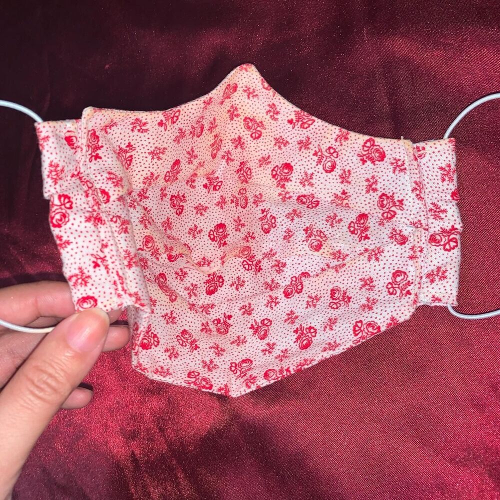 Handmade fabric face mask - Picture 2 of 3